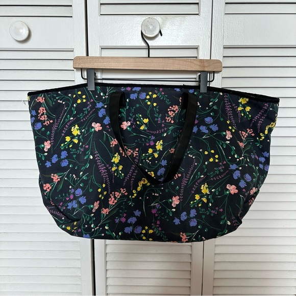 Victoria’s Secret Floral Canvas Weekender Tote EUC Style #11150631 - Picture 3 of 11